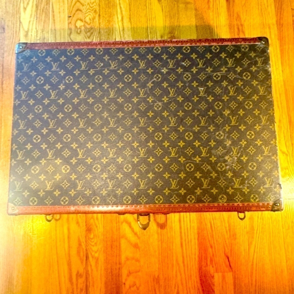 Louis Vuitton Vintage Suitcase Monogram | Ultra Rare Trunk from the 1960s 🤩🔥​